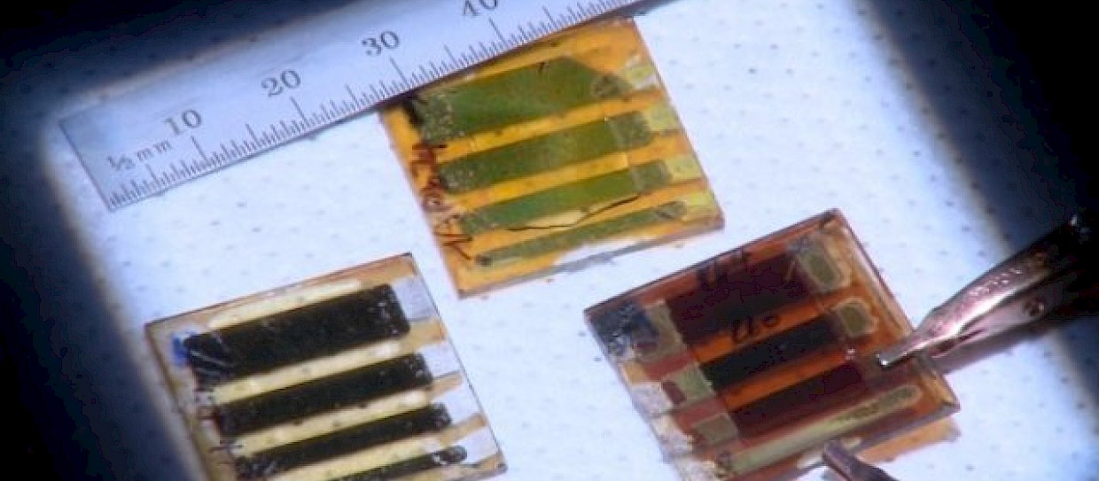Cristalli capovolti di Perovskite triplicano prestazioni celle solari