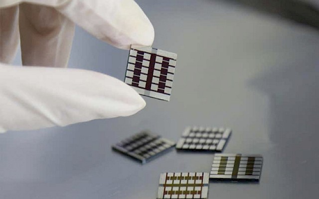 La sostanza chimica che rende piccanti i peperoncini aumenta efficienza celle solari
